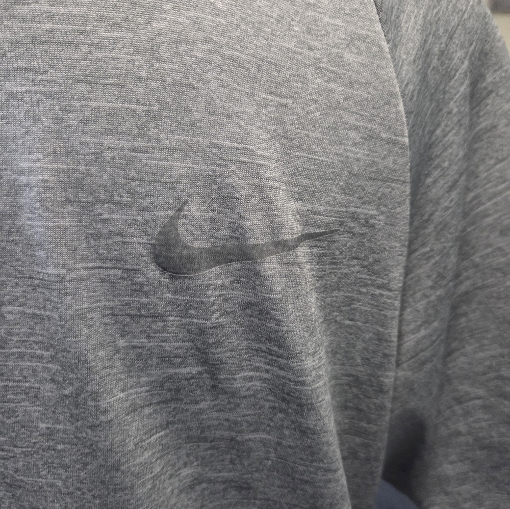 Nike Men's Heather Gray Short Sleeve Tee - Picture 3 of 4